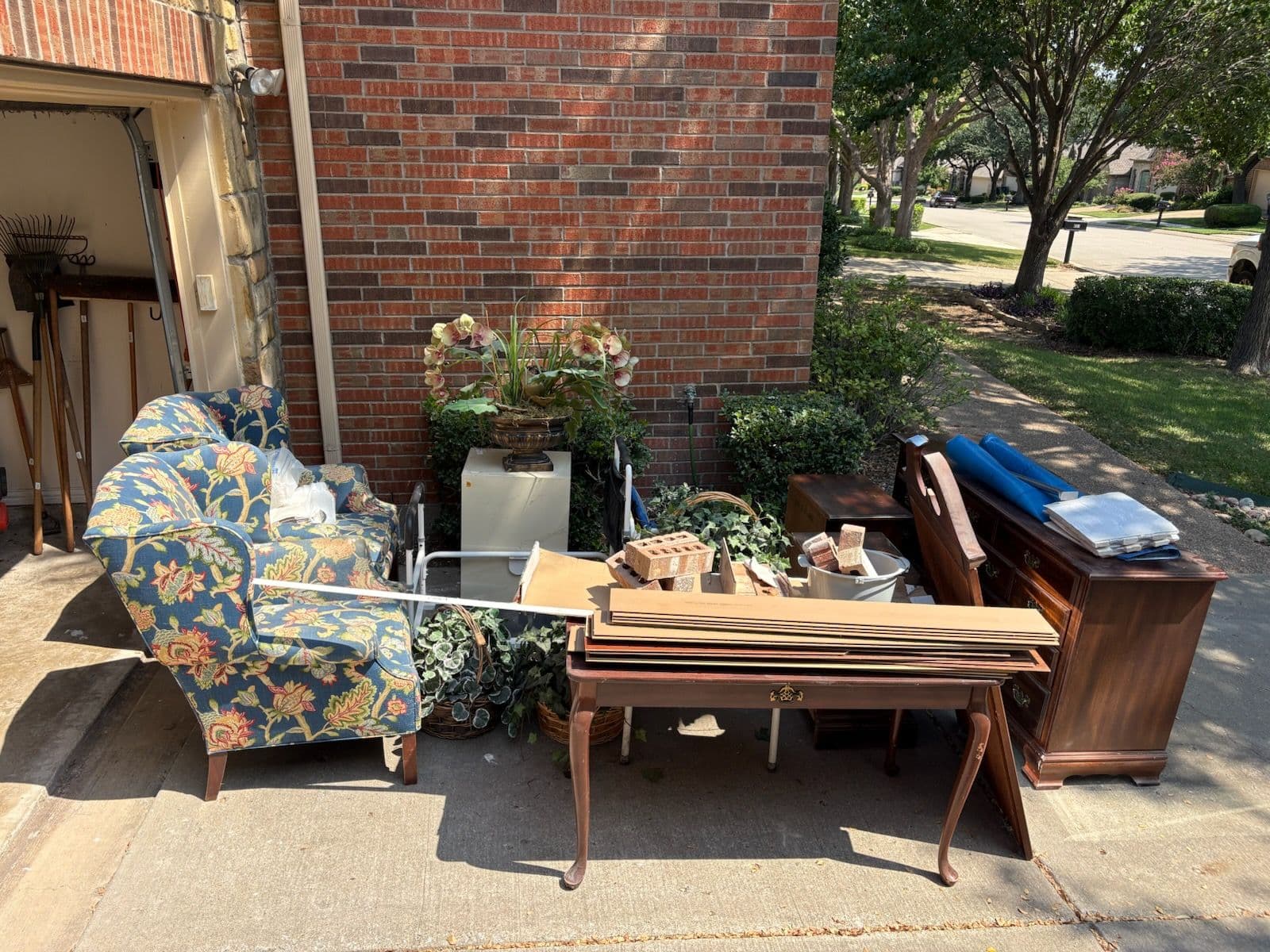 Efficient Furniture Removal in Fairview image