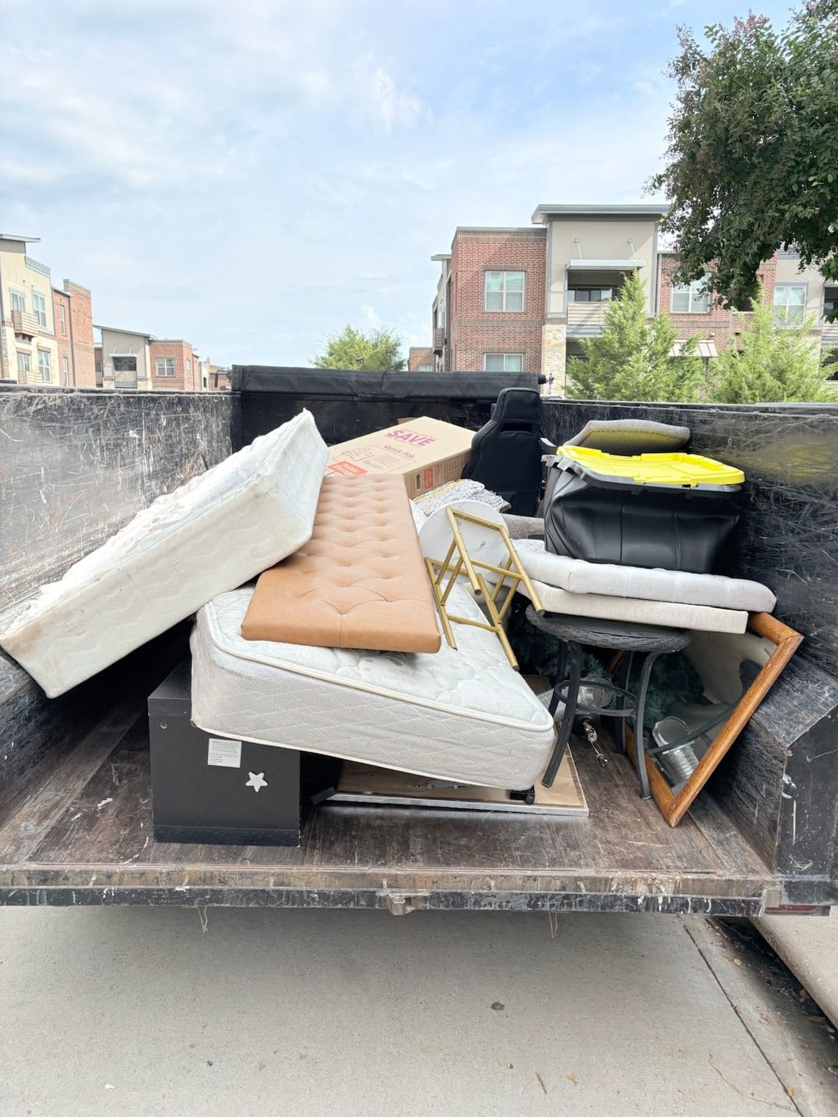 Effortless Clutter Clearance in McKinney image