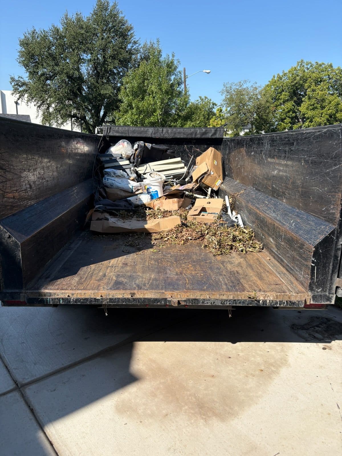 Efficient Junk Removal in Dallas image