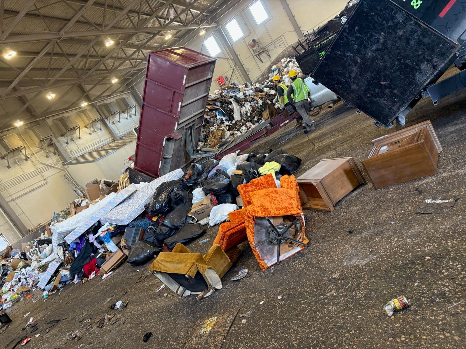 Project Maximizing Space by Eliminating Clutter image