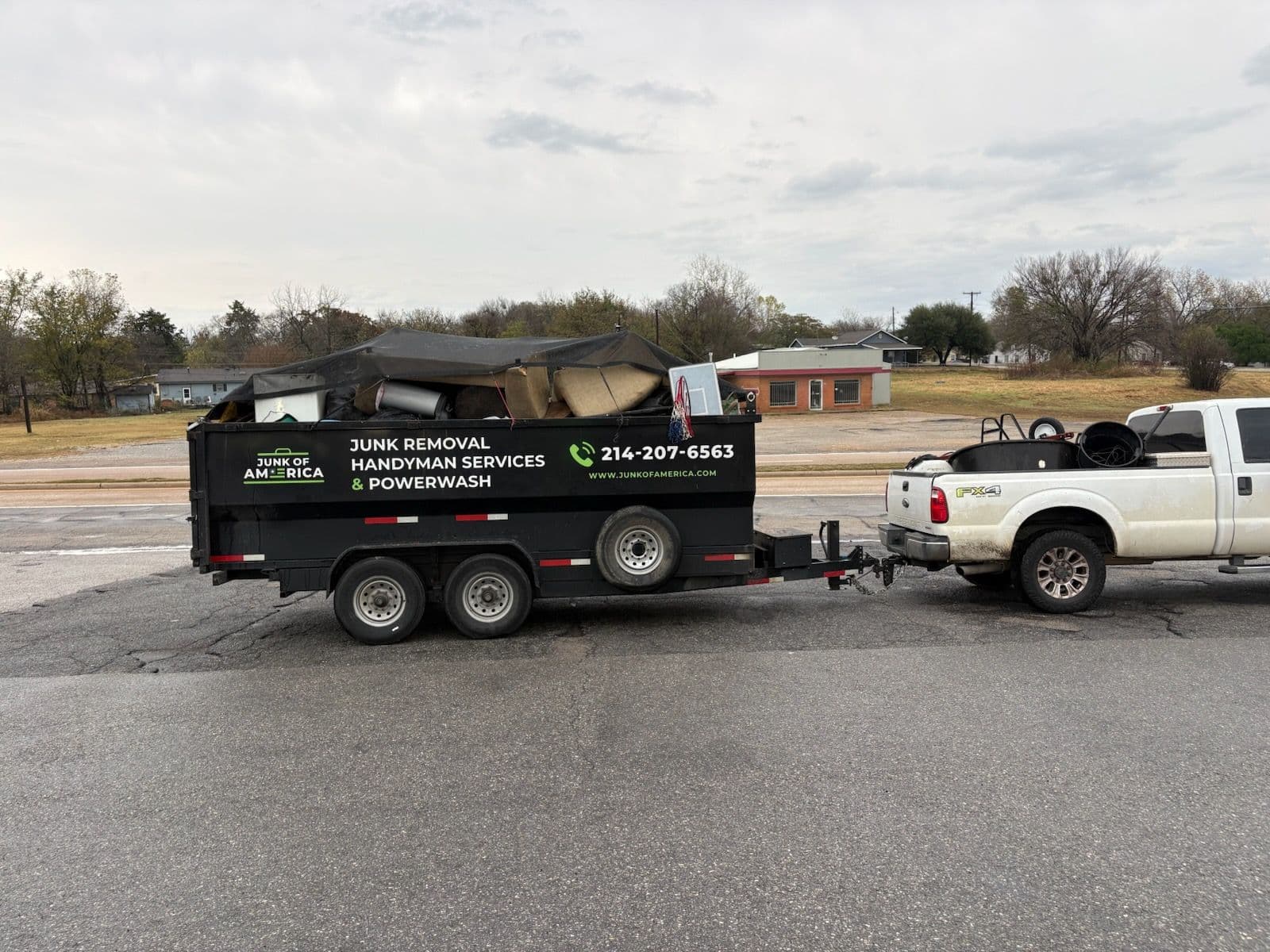 House Cleanout Experts on the Move image