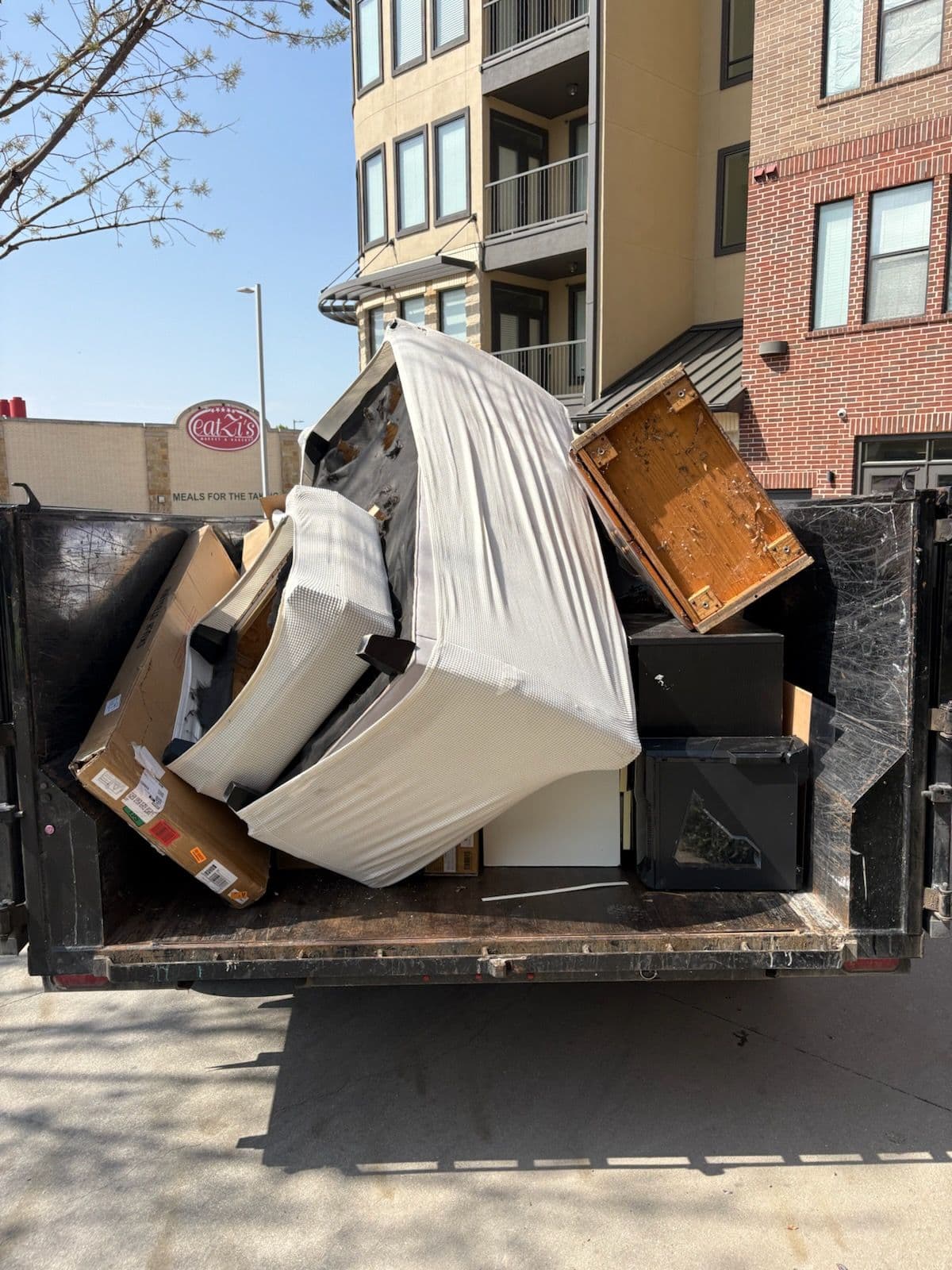 Apartment Cleanout in Plano