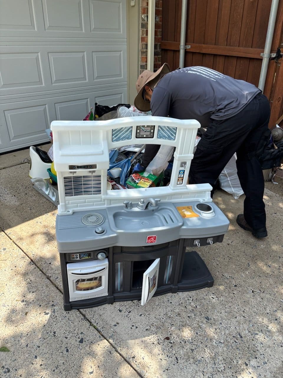 Efficient Junk Removal Services in Allen image