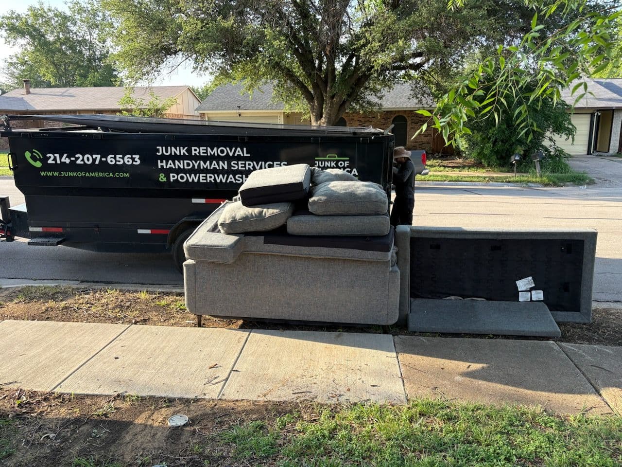 Project Effortless Sofa Removal and More in Your Area image