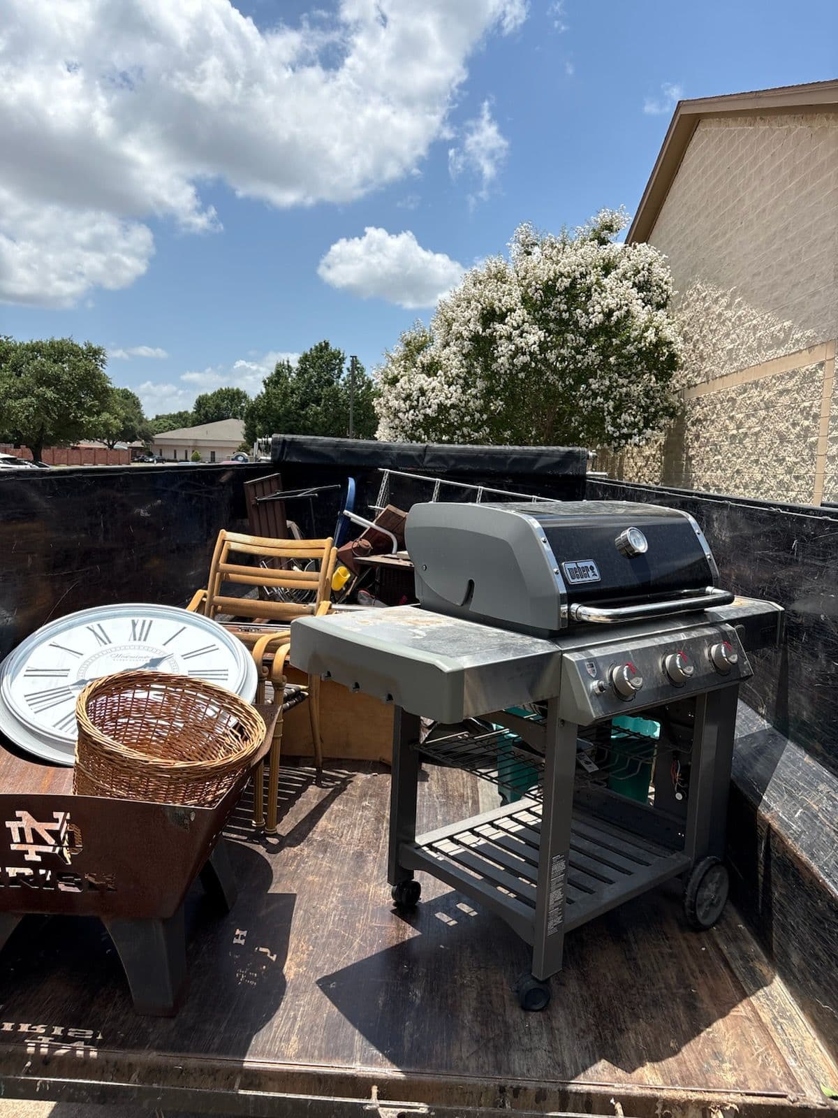 Efficient Junk Removal and Decluttering Experts image