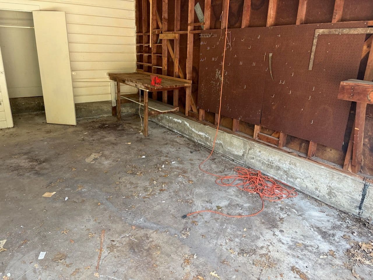 Transform Your Cluttered Garage with Ease image