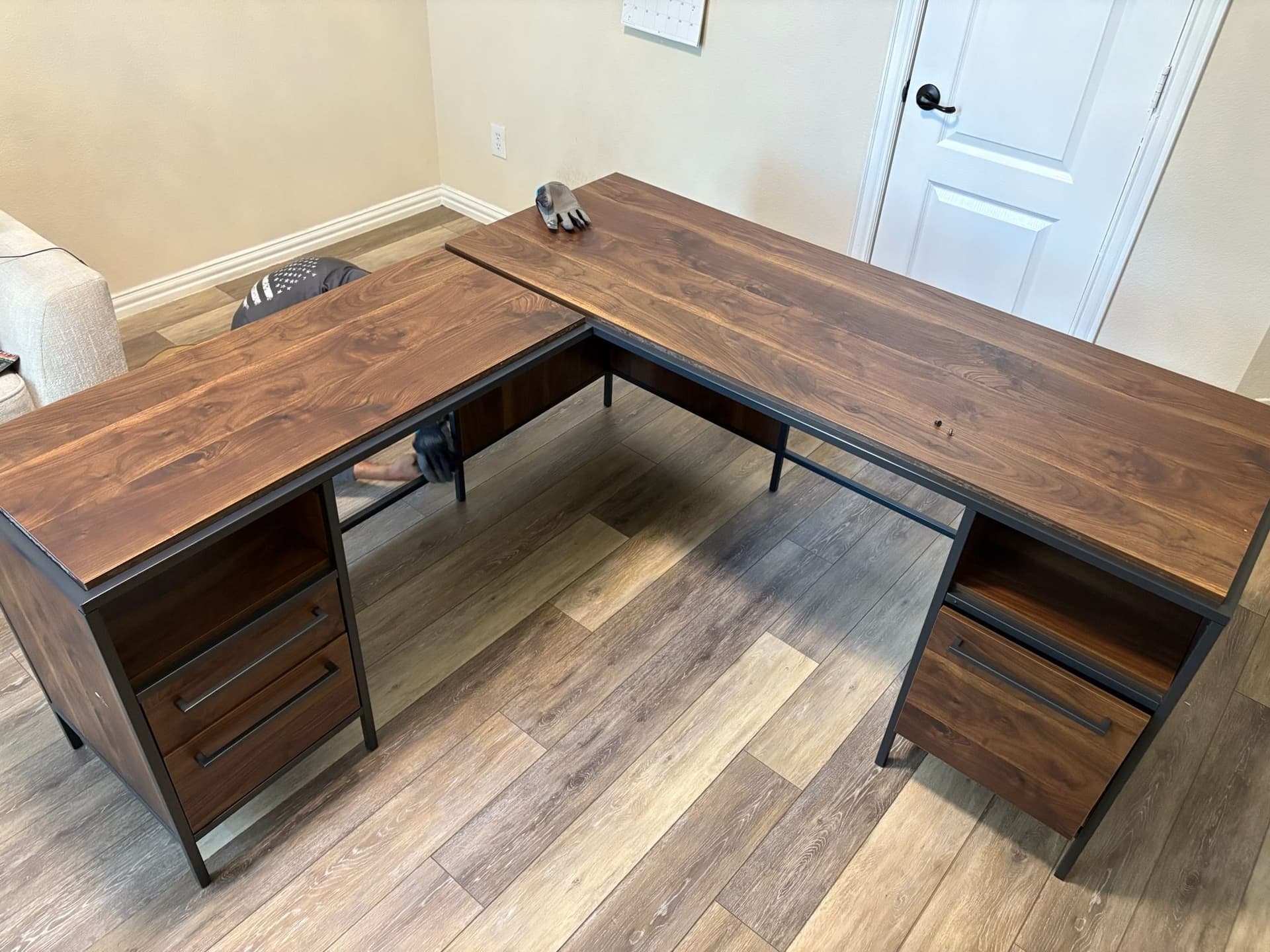 Efficient Desk Removal in Frisco image