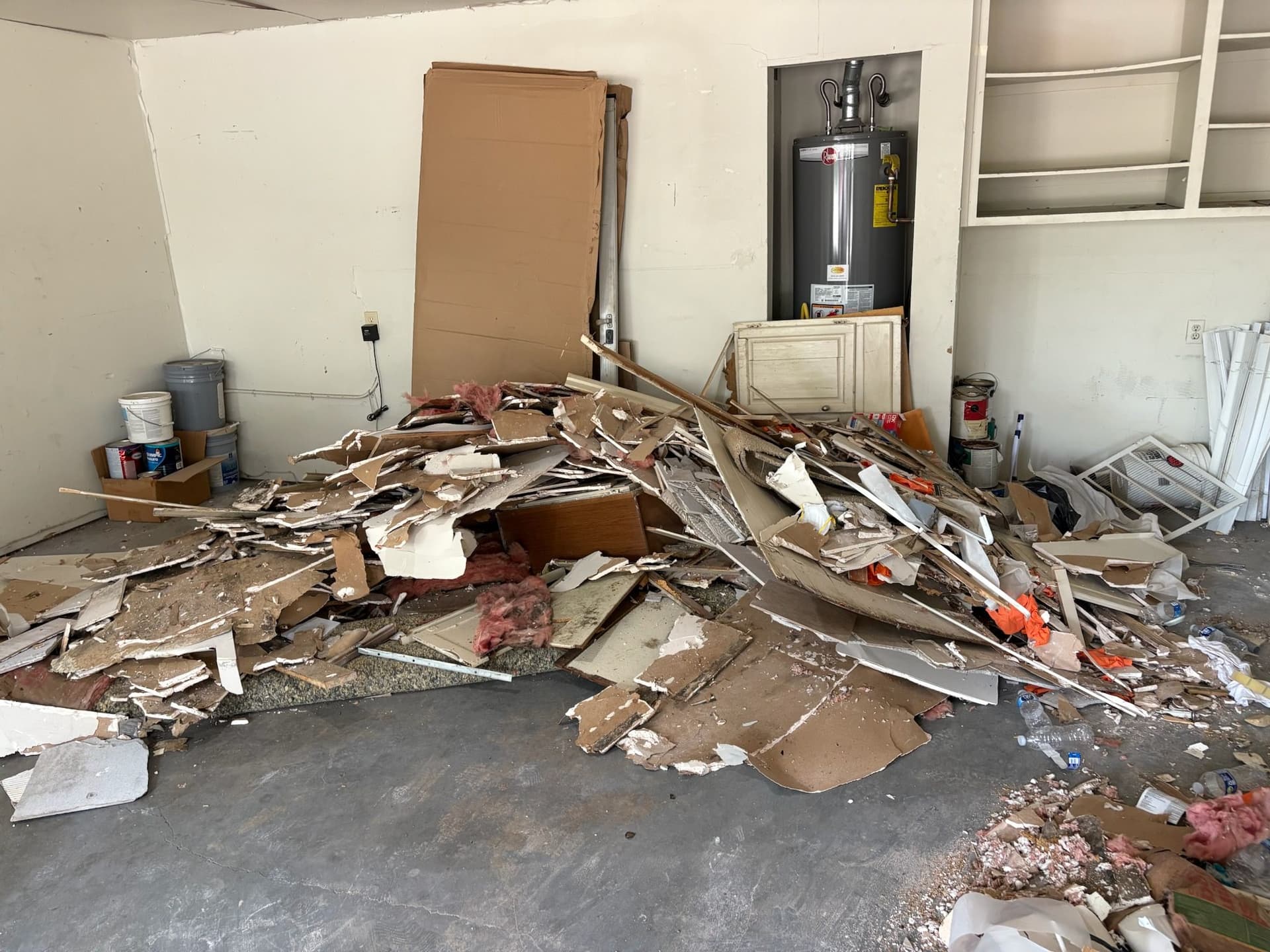 Efficient Garage Debris Removal in Plano image